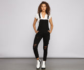 Stylischer Overall mit zerstörtem Rand